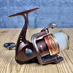 R2F-40A Rapid Response Fishing Spinning Reel R2F Freshwater 4000 Front Drag